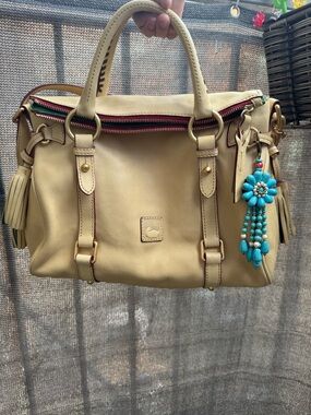 Dooney & Bourke Florentine CREAM Leather Satchel READ DESCRIPTION